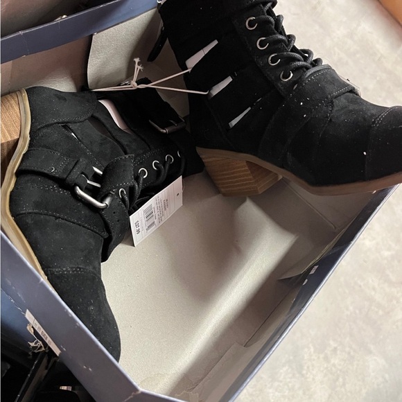 UNIVERSAL THREAD BRANDI SHOES - Picture 4 of 4